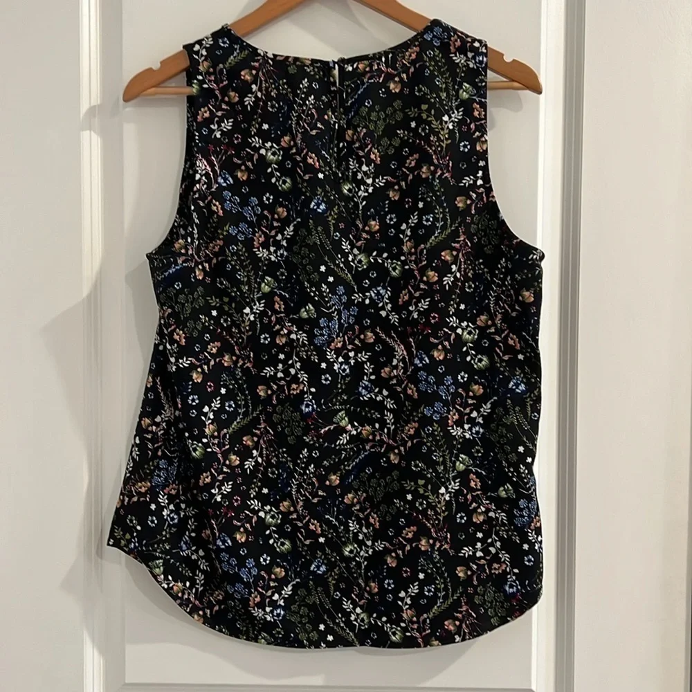 DR2 DANIEL RAINN Black Sleeveless Floral Blouse - Picture 8 of 8